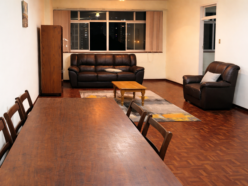 **Charming 5th Floor Apartment in Prime North Beach Location** - Photo 2