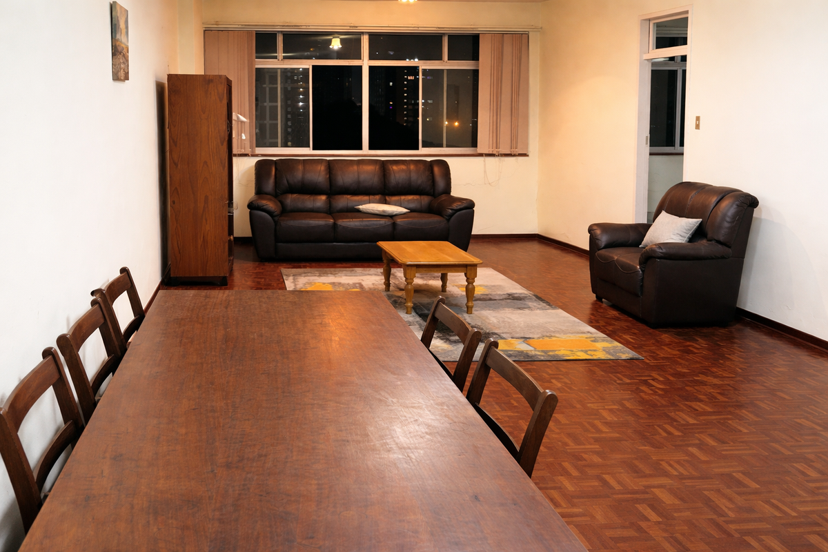 **Charming 5th Floor Apartment in Prime North Beach Location** - Photo 2