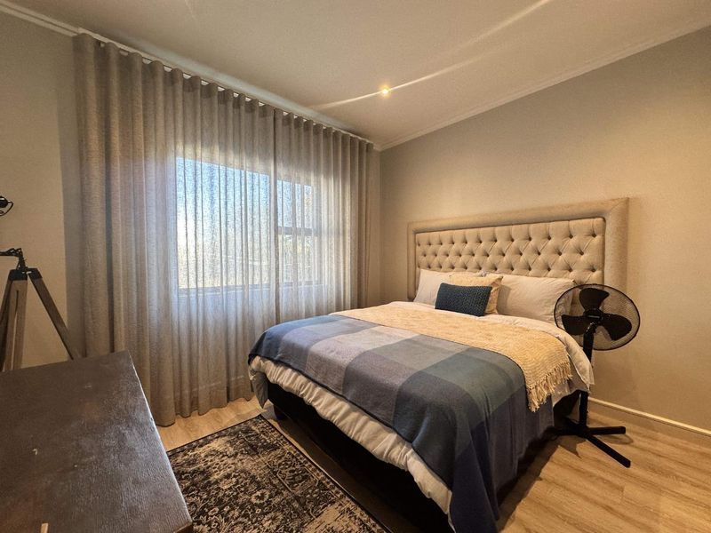 VERY PRIVATE AND MODERN 2 BEDROOM GROUND FLOOR UNIT IN BRYANSTON FOR RENT!! - Photo 9