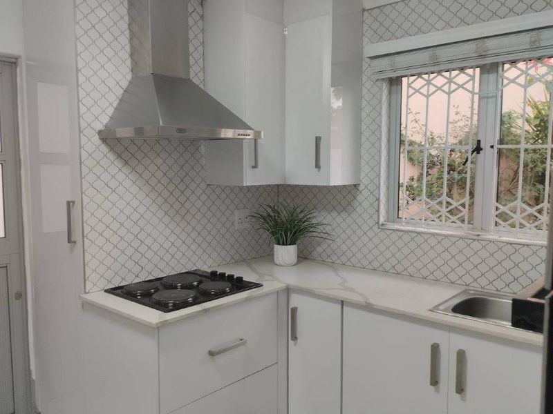 2 Bed  Simplex in secure complex - Photo 10