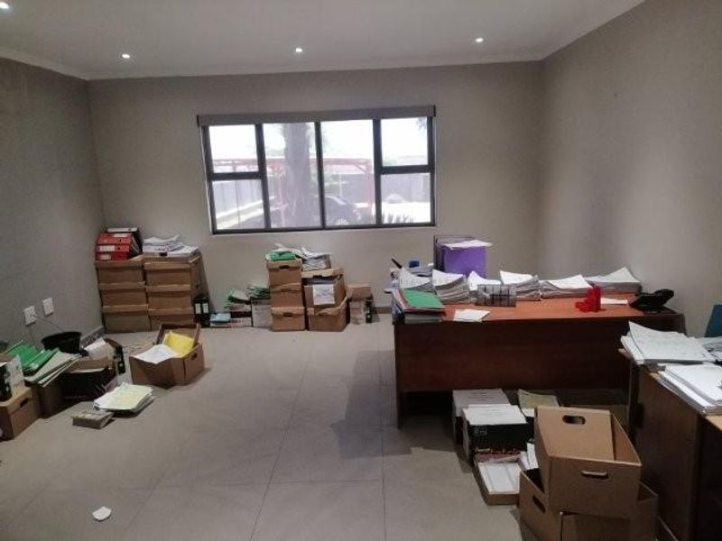 WAREHOUSE WITH OFFICE + HOUSES - FOR SALE - BRAKWATER - Photo 8
