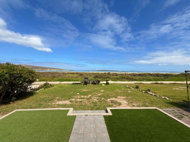 Beach Front, 4-Bedroom House in Middedorp - Photo 5