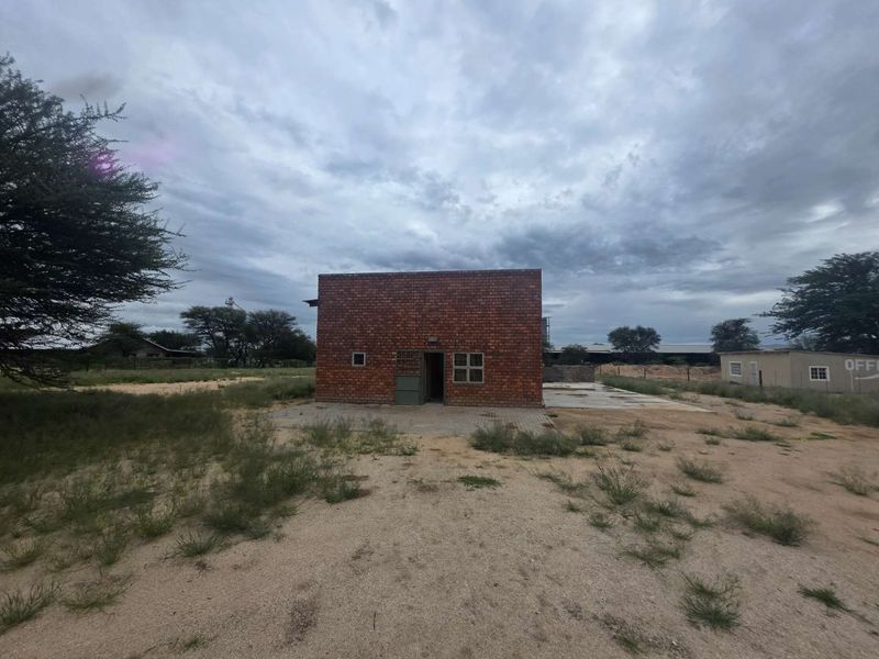 Large Commercial property for sale in Omaruru - Photo 6