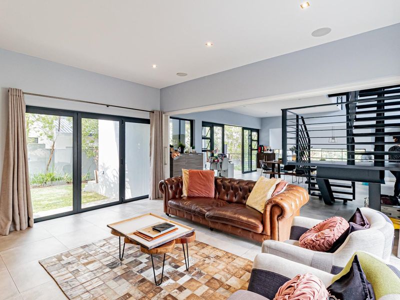 4 Bedroom House to Rent in Helderfontein Estate - Photo 7