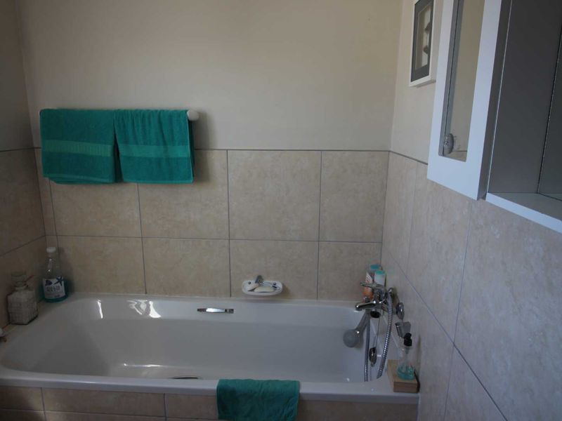 Corner Unit at Gracemere Court, Walvis Bay FOR SALE - Photo 9