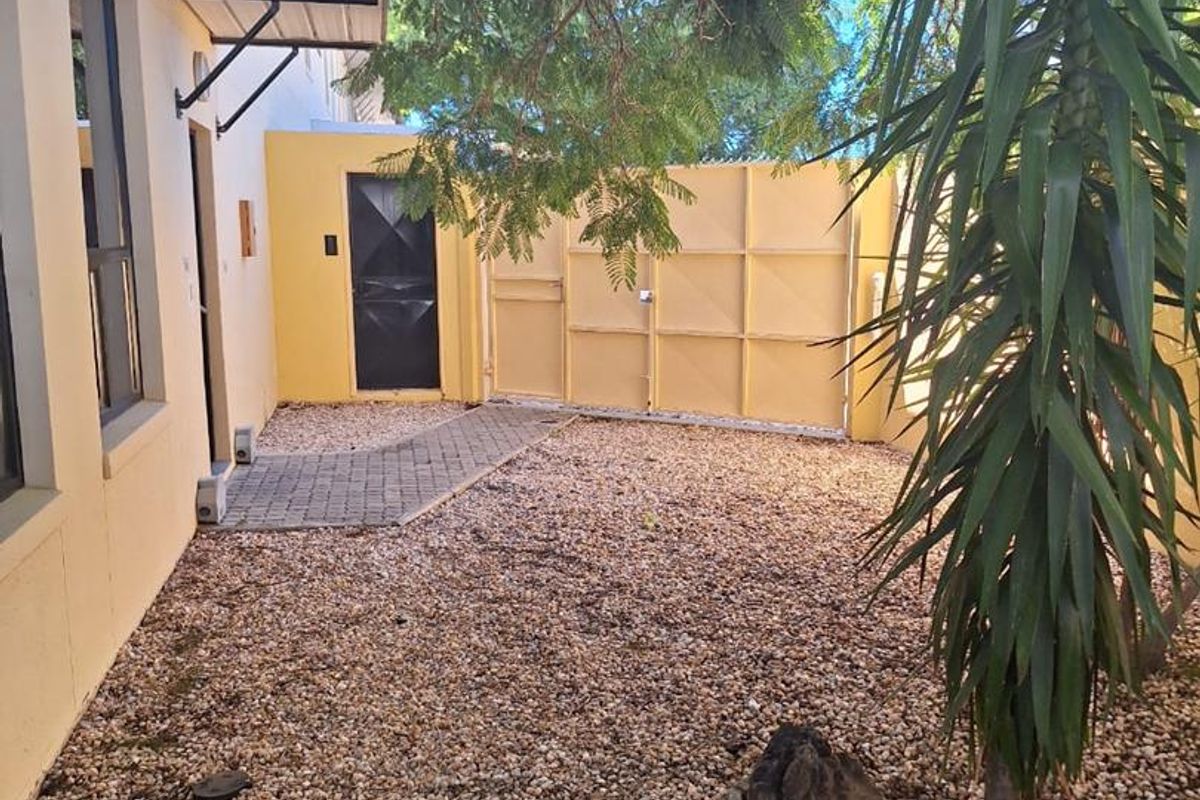 Office And Warehouse In Best Location Windhoek Central - Photo 5