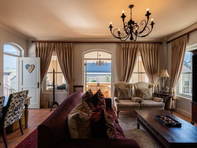 Elegant Winelands Living at L'Ermitage Franschhoek Chateau &amp; Villas - Photo 5