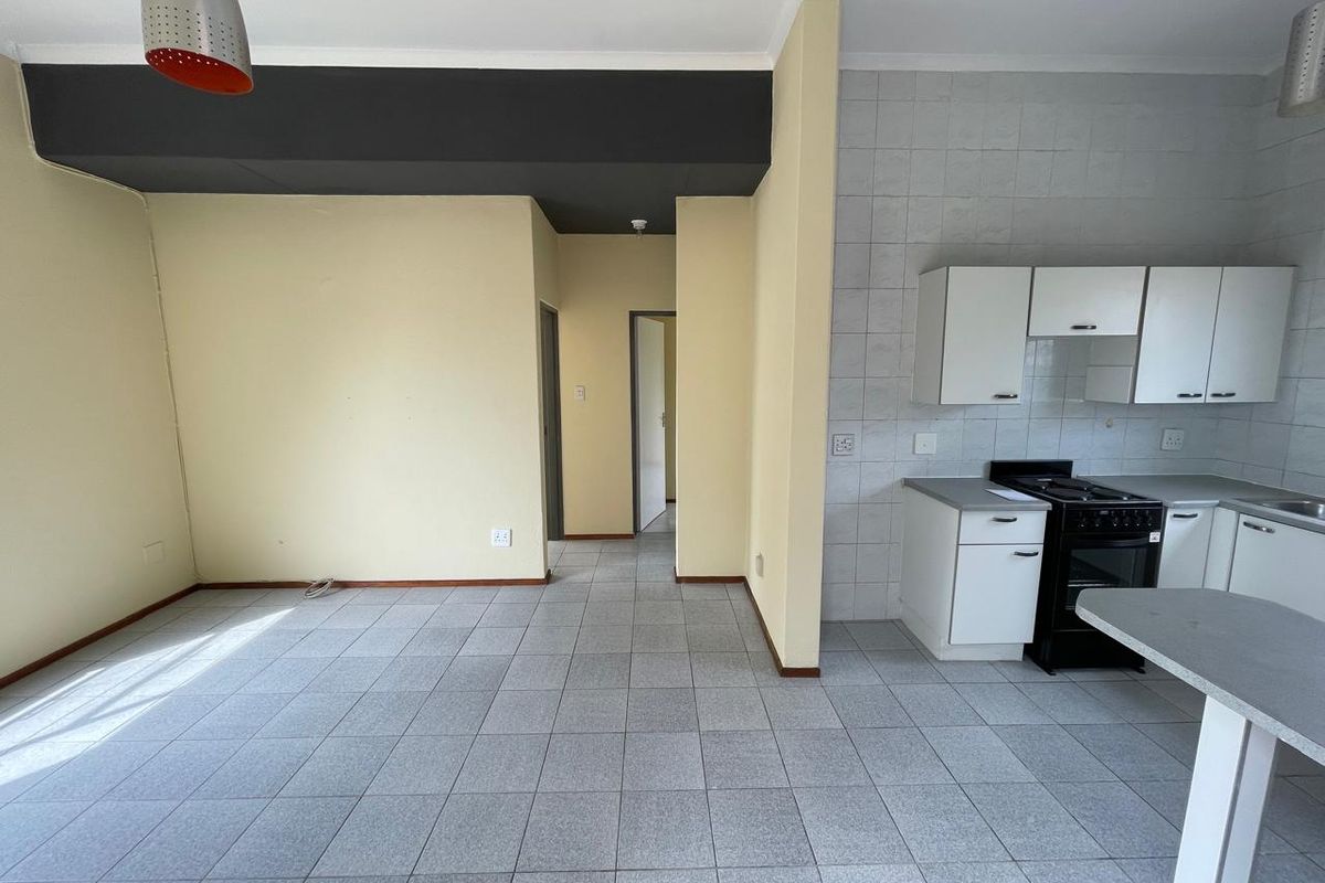 Newly Renovated Apartment In Halfway Gardens - Photo 3