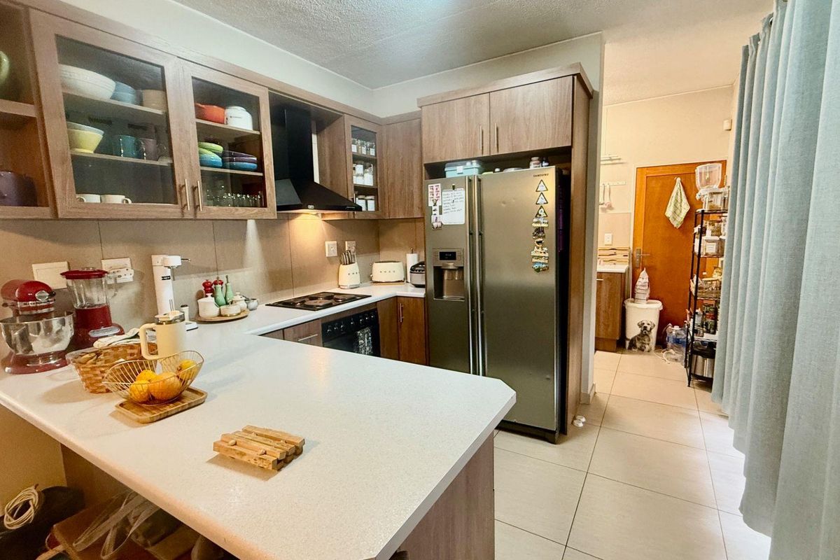 AVIS - VIEW - NS2 300 000 - CC REG - Photo 2