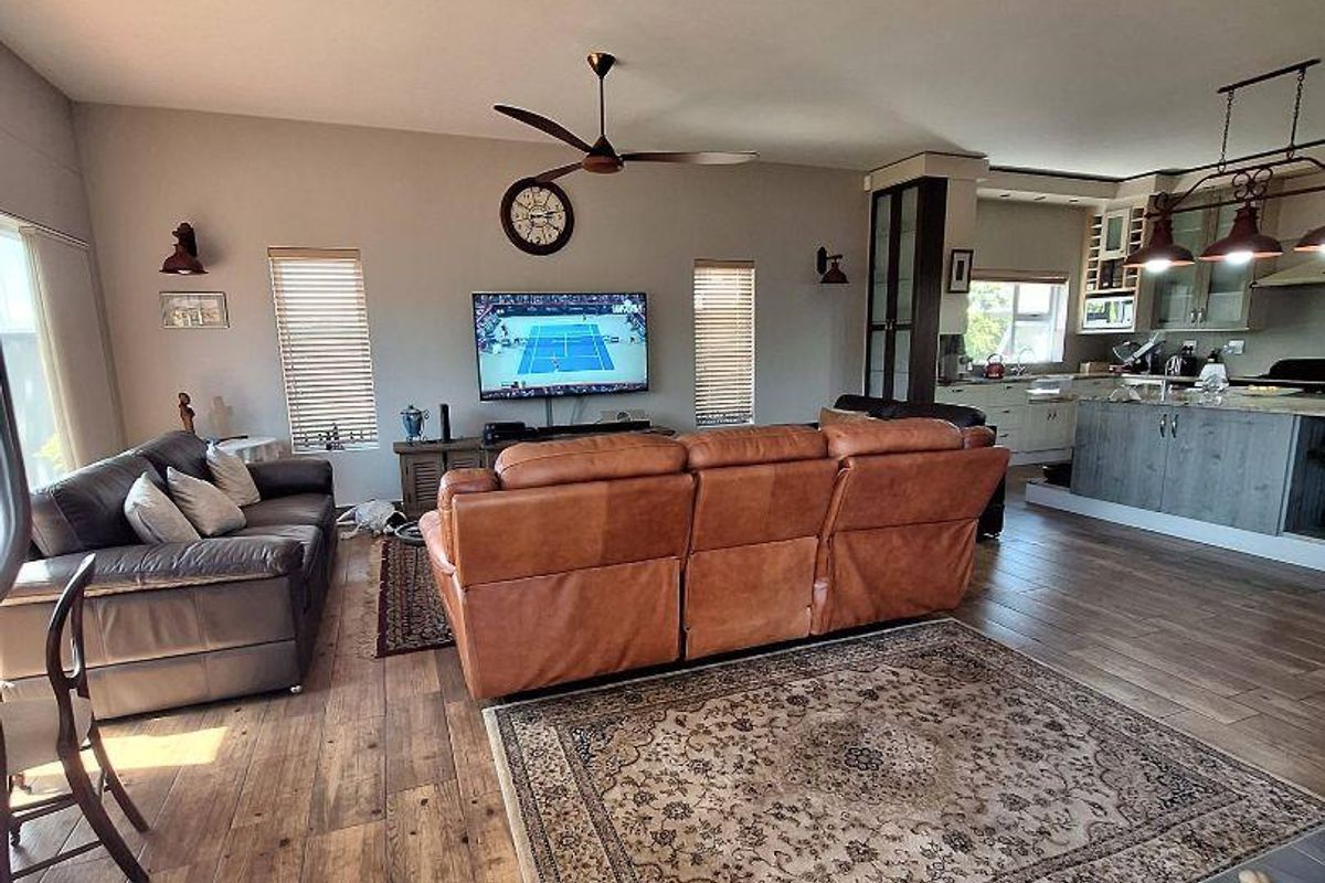 Swakopmund- For Sale-N$7 875 000 - Photo 4