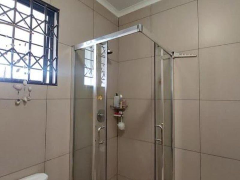 1 Bedroom Apartment in Royal Reef West - Photo 7