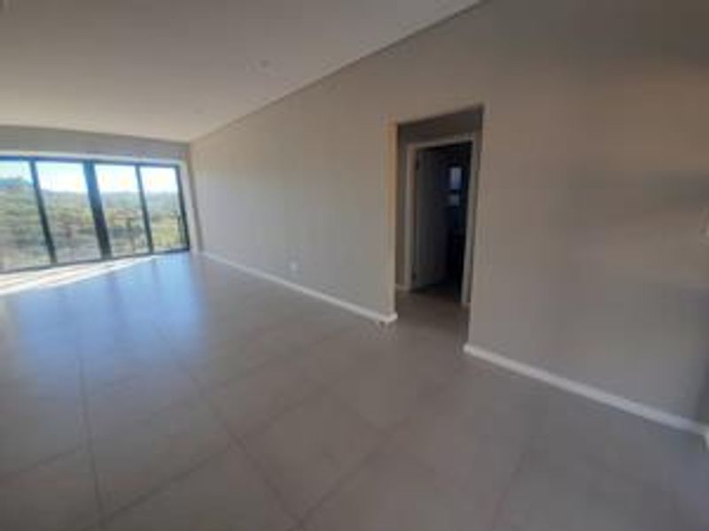 Modern Townhouse for Rental in Palm Lakes Estate - Photo 5