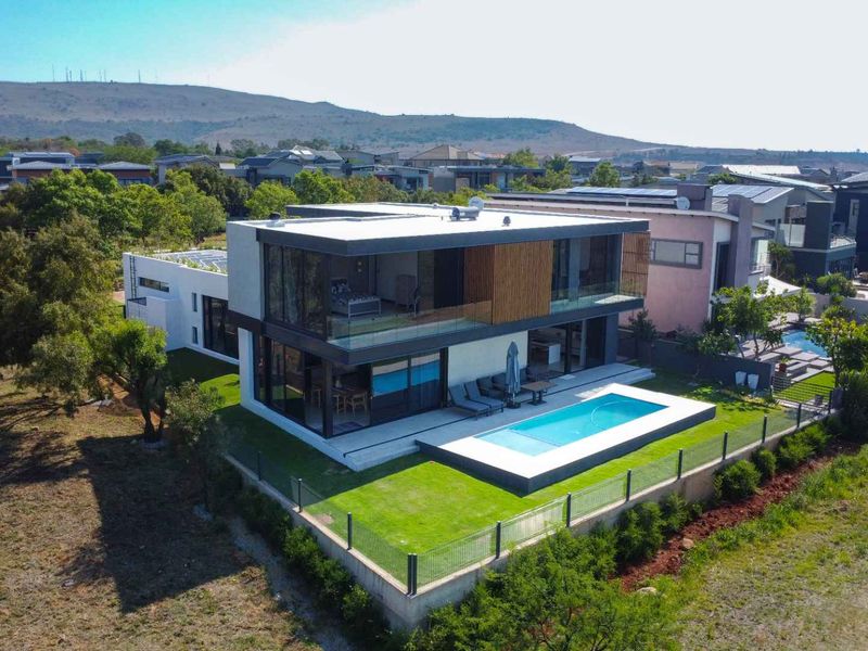 A Home of Distinction Overlooking the 5th Hole - Photo 3