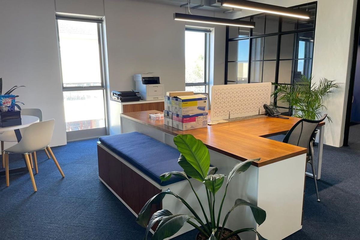 213.7m2  to Let | Southern Suburbs - Photo 3