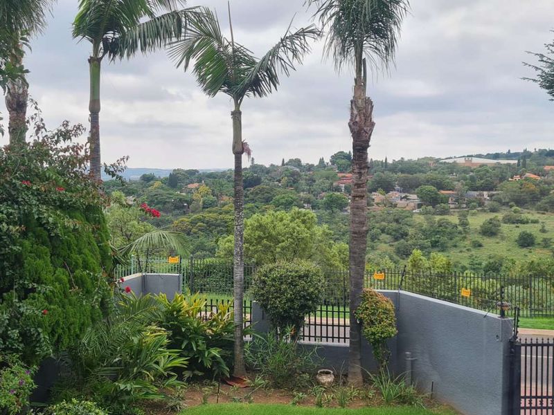 Beautiful family home with a view. - Photo 4