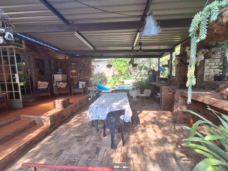 Charming 2-bedroom Retreat with Lovely Entertainment Area - Photo 4