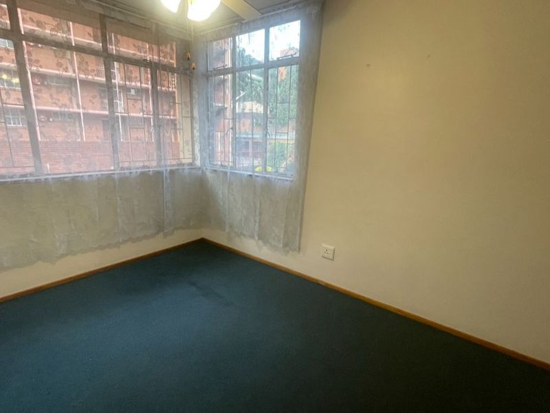 Spacious apartment with potential - Photo 10