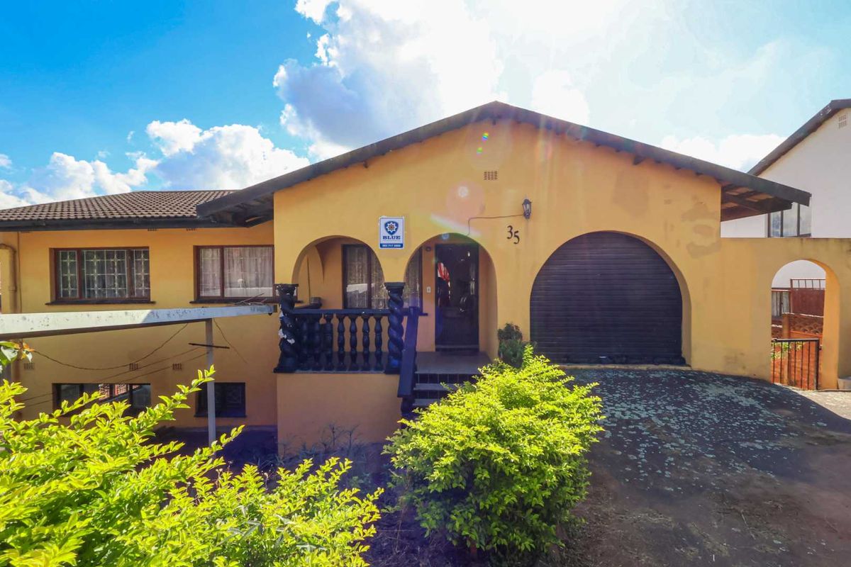 Rare Free-Standing Gem in the Heart of Kharwastan, Chatsworth! - Photo 4