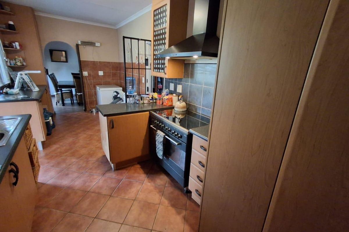 A Warm & Welcoming Family Home with Endless Potential - Photo 3