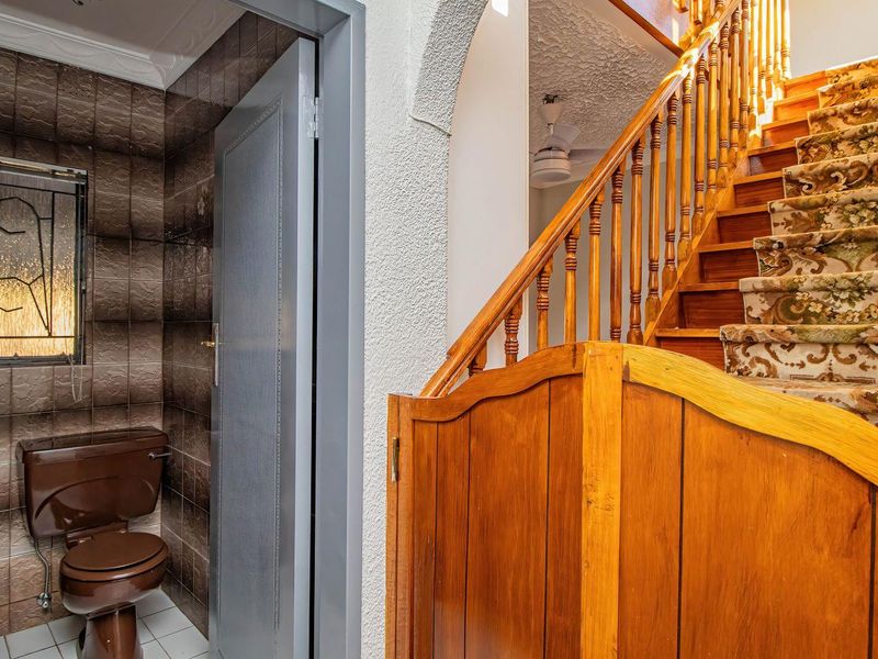 Timeless Elegance Meets Modern Comfort in Lakefield - Photo 7