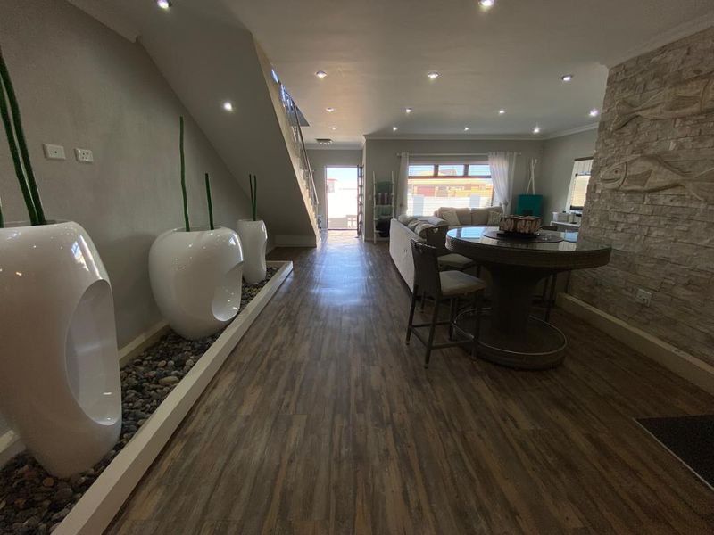 FOR SALE: 4-BEDROOM EN-SUITE HOUSE IN OCEAN VIEW EXT. 19, SWAKOPMUND, NAMIBIA - Photo 6