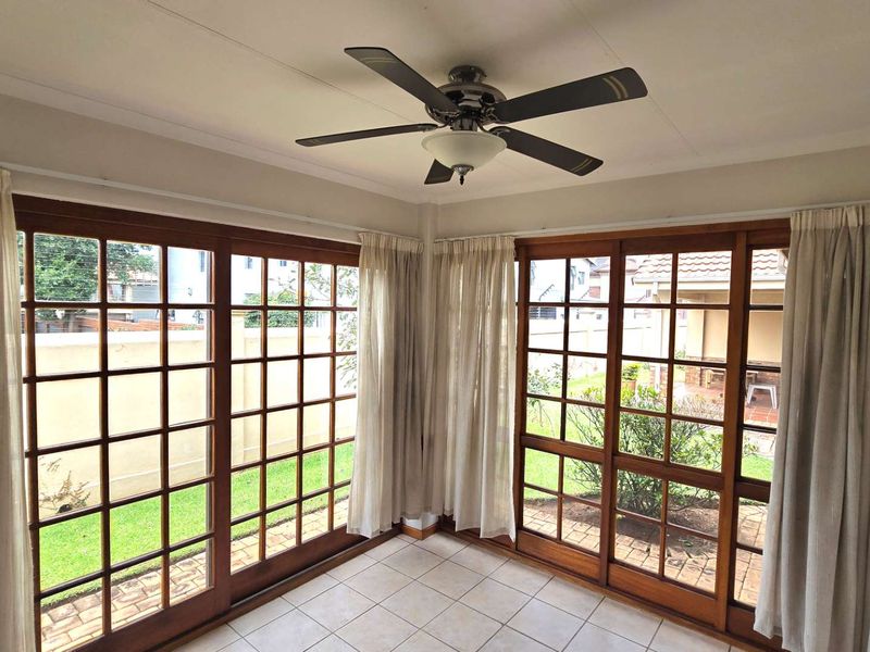 Neat and cozy 2 bedroom retirement home in secure complex in Montana - Photo 4