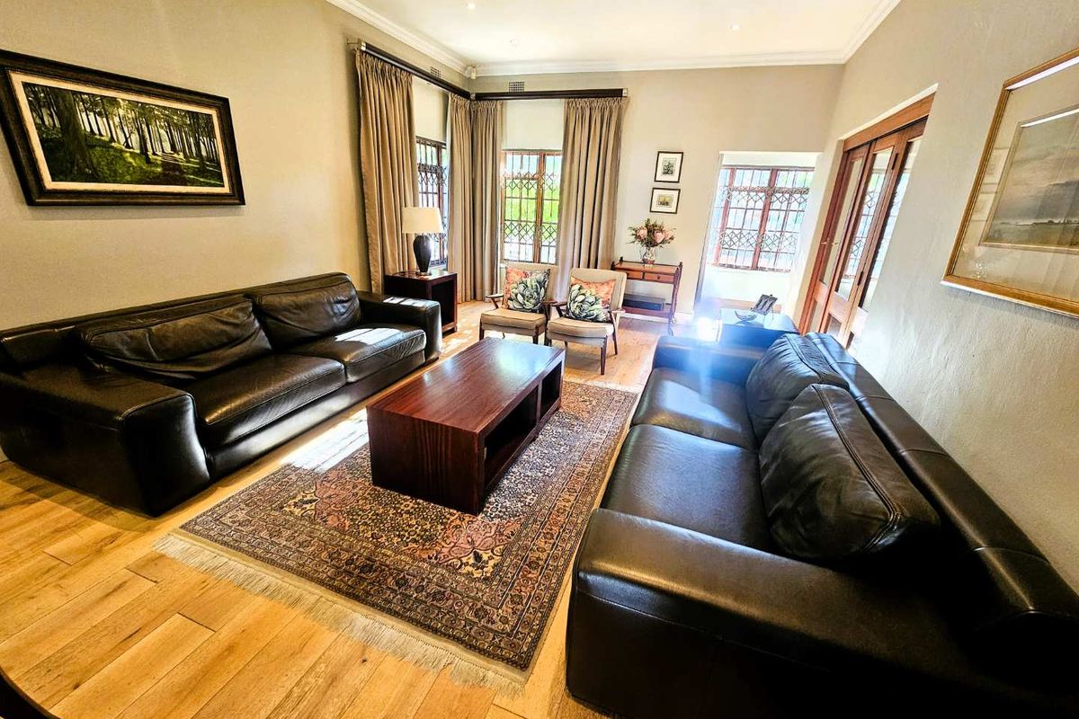 SOLD - Exquisite Family Haven – A Prestige Properties Exclusive - Photo 4