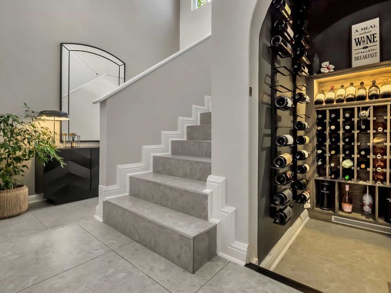 LUXURY, WITH A STYLISH FLAIR! - Photo 10