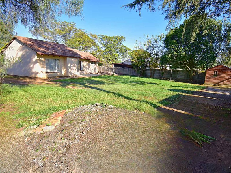 Starter Home on a Large Stand - Photo 4