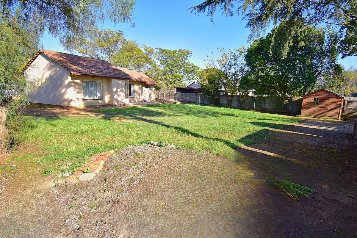 Starter Home on a Large Stand - Photo 4