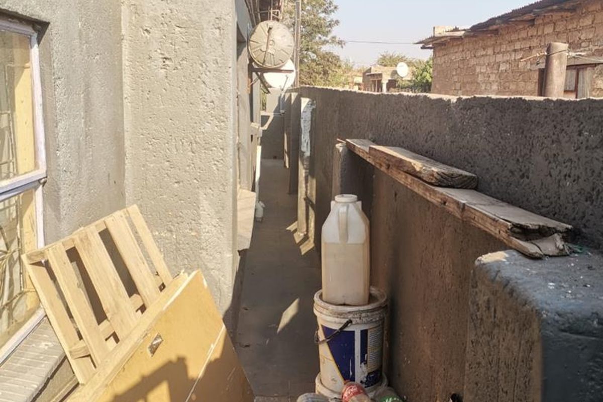 3 bedrooms house for sale in Soshanguve V - Photo 5