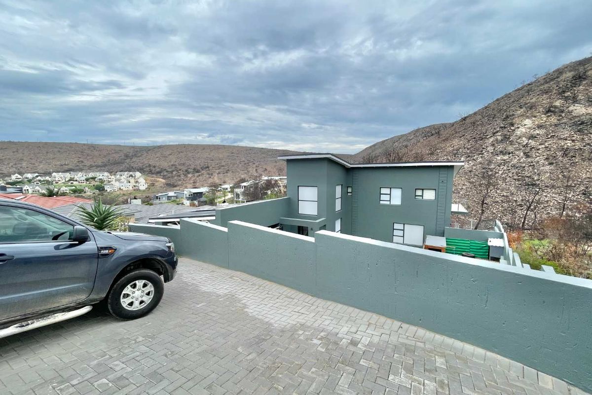 Expansive Modern Gem in Island View with Mountain & Greenbelt Views - Photo 5