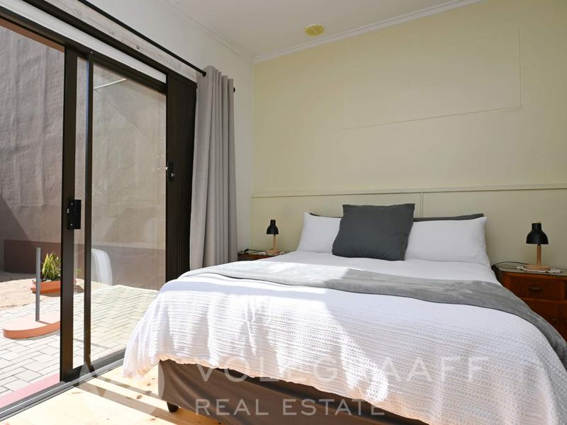 Fully Furnished 1-Bedroom Apartment for Rent – Town Centre - Photo 10
