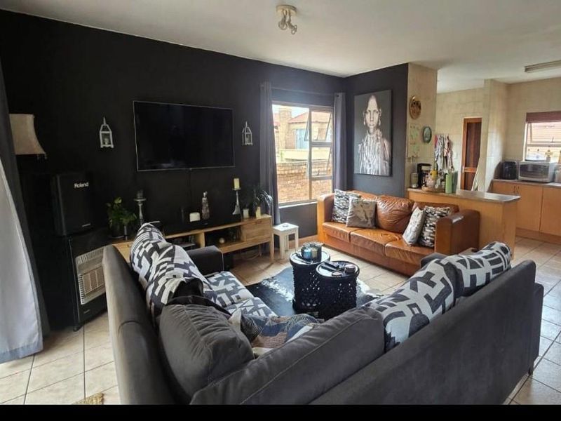 Double storey Cluster - Photo 9