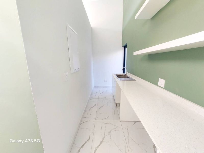 Beautiful Brand New Home For Sale in Palm  Lakes Estate - Photo 5