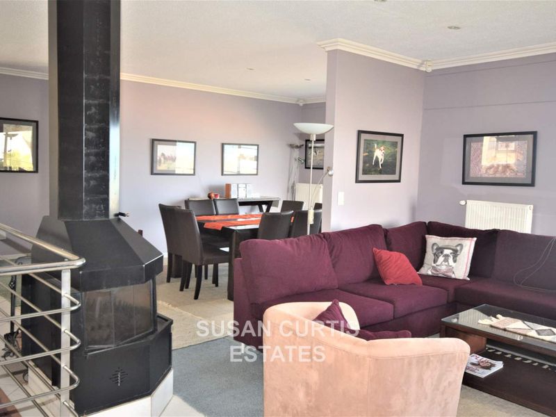 Beachfront Home - Photo 6