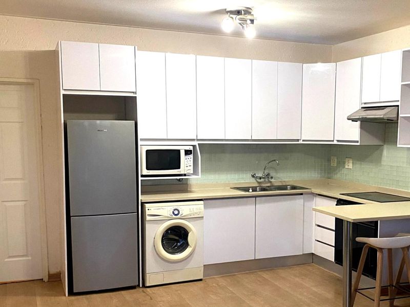 Fully Furnished beautiful 1 bedroom apartment to rent in sought after Sandton area - Photo 7