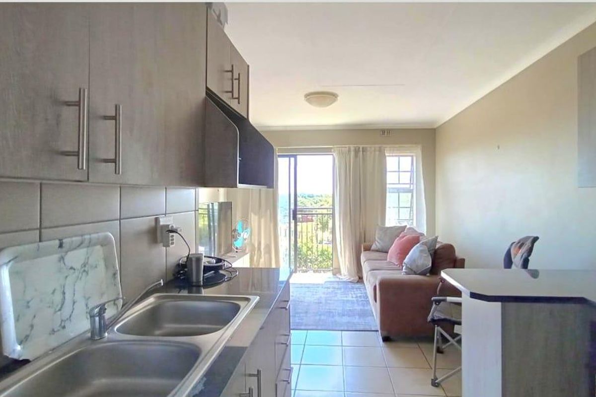 Charming 2-Bedroom Apartment - Photo 5