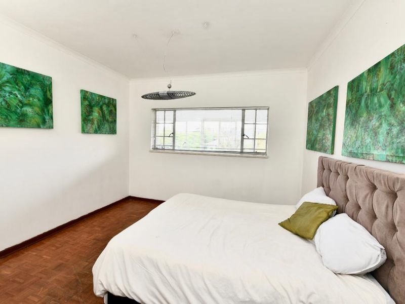 FURNISHED TWO BEDROOMS - Photo 3