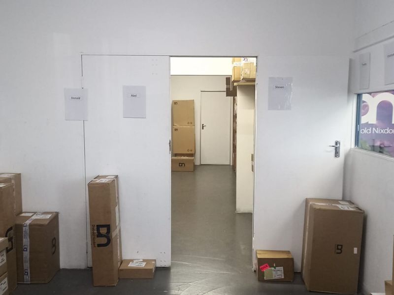 104.96m2 TO LET Freeway Business Park, Maitland / Secure Warehouse to rent with excellent access - Photo 8