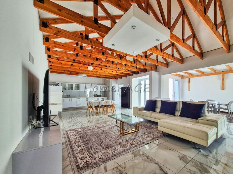 Fairway Estates, Walvis Bay:  Beautiful 4 Bedr Contemporary Home with indoor Pool is for Sale - Photo 8