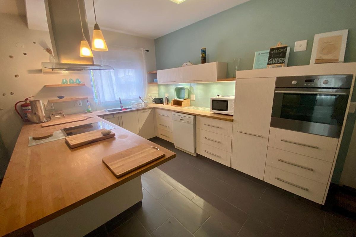 FOR SALE - SPACIOUS 3 BEDROOM TOWNHOUSE IN VOGELSTRAND , SWAKOPMUND, NAMIBIA - Photo 3