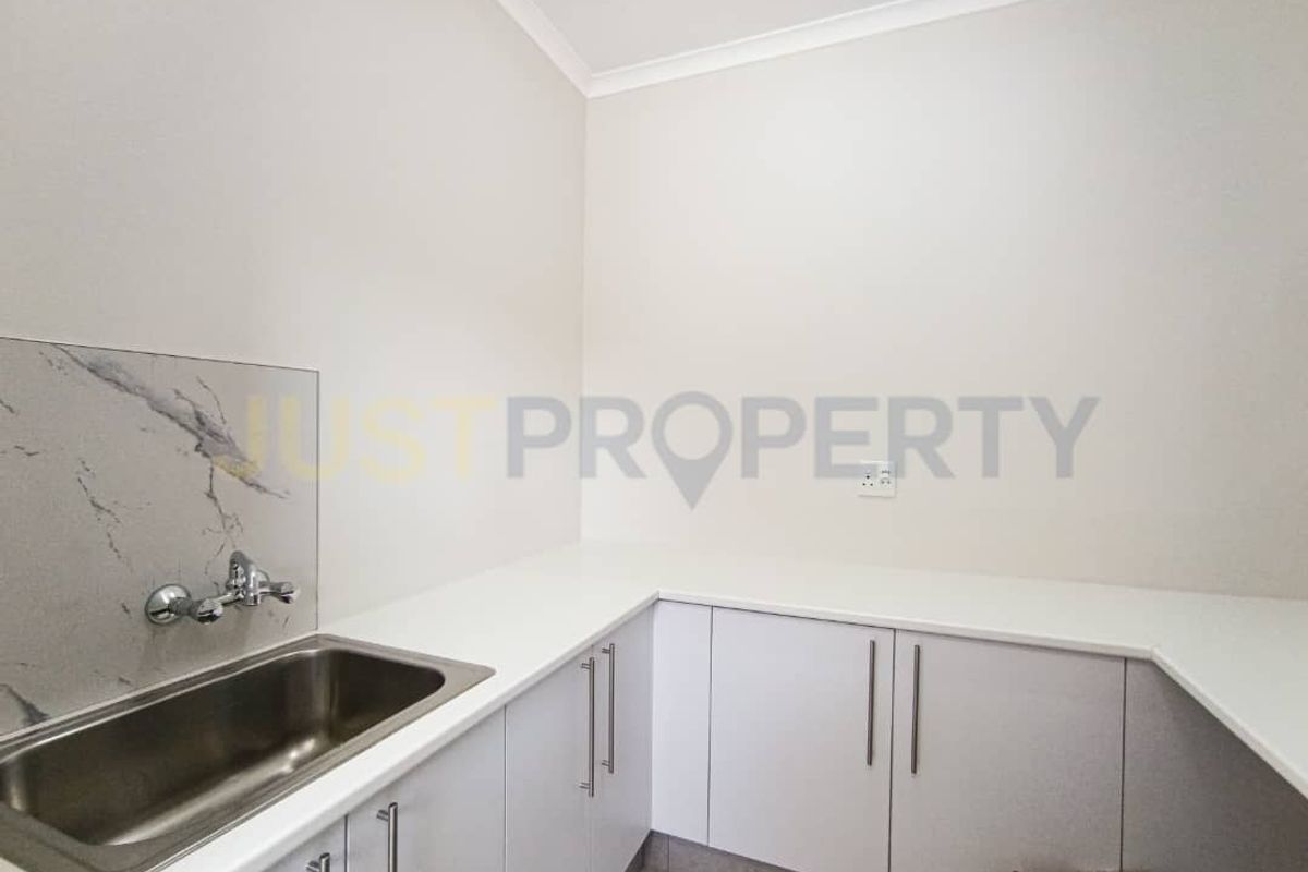 FOR SALE | Spacious Modern Home with Income-Generating Flat - Photo 4
