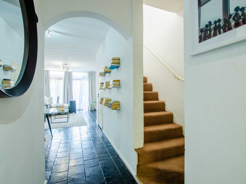 3 Bedroom 1.5 1 Garage apartment available for Rental - Photo 7