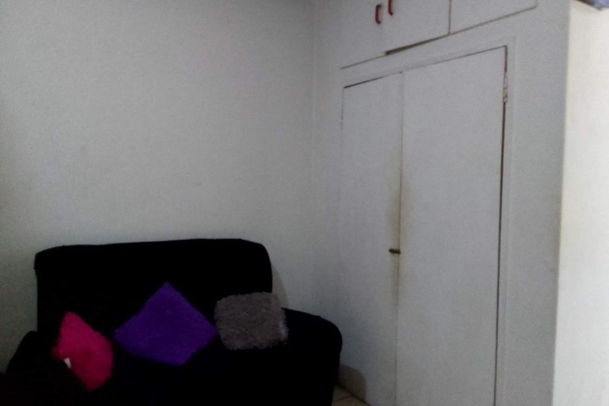 An investor's dream - bachelor apartment in South Beach for sale! - Photo 3