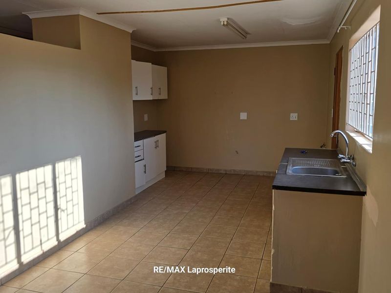 House for sale - Otjiwarongo - Photo 9