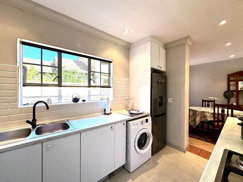 2 Bedroom Townhouse With A Private Garden - Photo 2