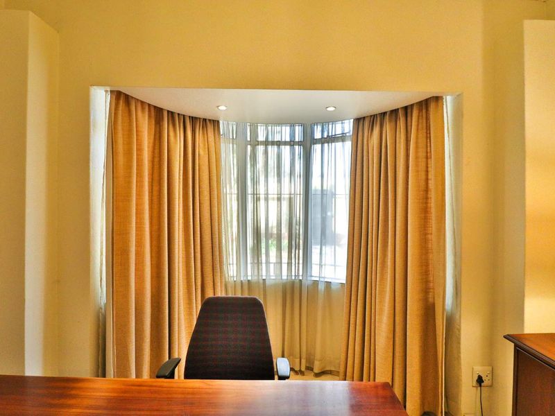 4 BEDROOM HOUSE FOR SALE IN BROOKLYN - Photo 4