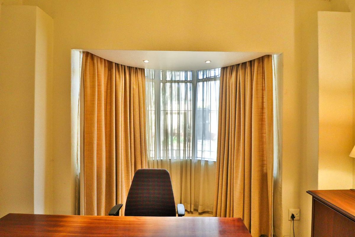 4 BEDROOM HOUSE FOR SALE IN BROOKLYN - Photo 4