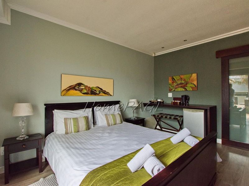 Swakopmund:  BEAUTIFUL UPMARKET Guesthouse is for Sale - Photo 2